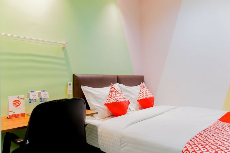 Hostal Oyo 1199 Orienchi Room