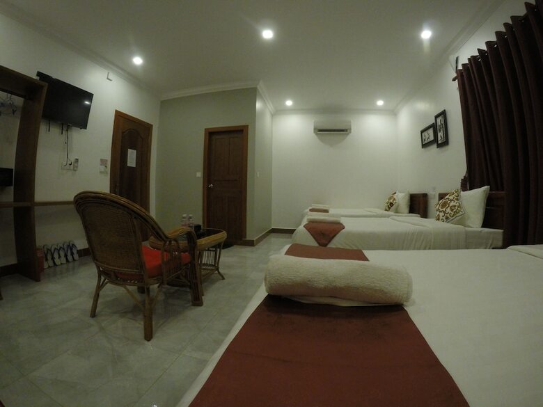 Hotel Happy Family