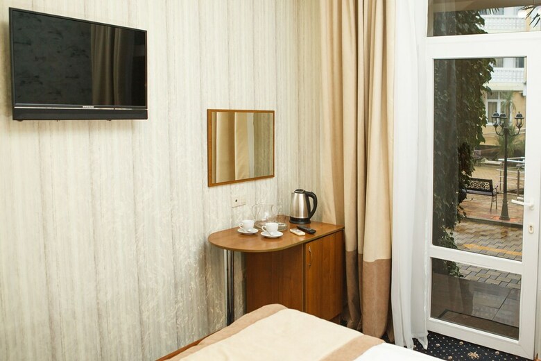 Kiparis Hotel