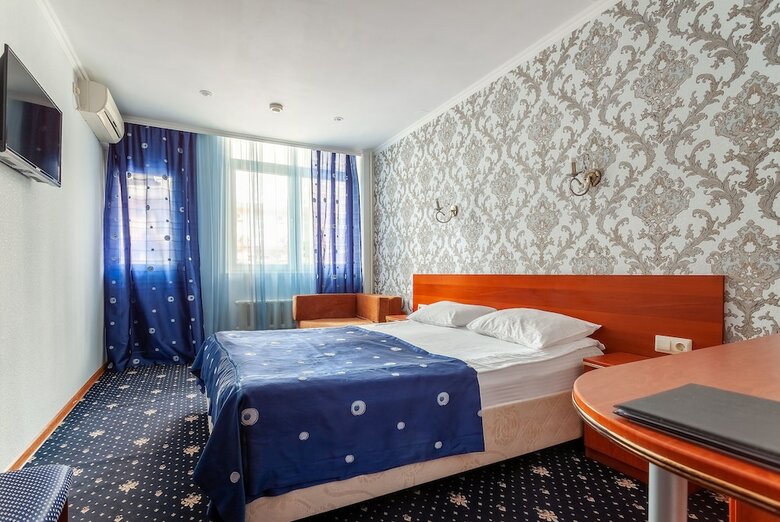Kiparis Hotel