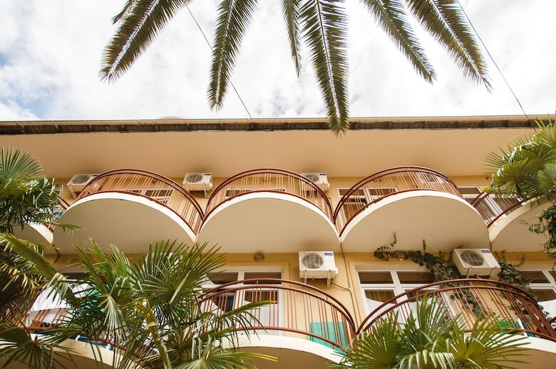 Kiparis Hotel