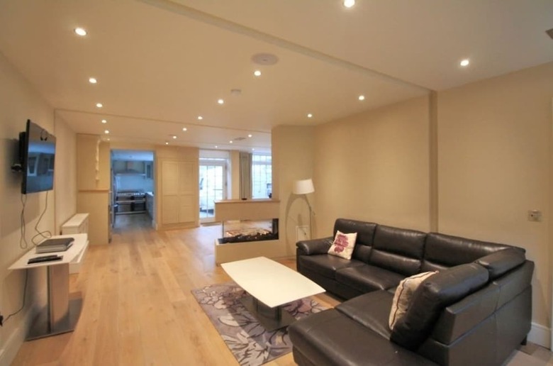 Pierce Brosnan Suite - Hiphipstay