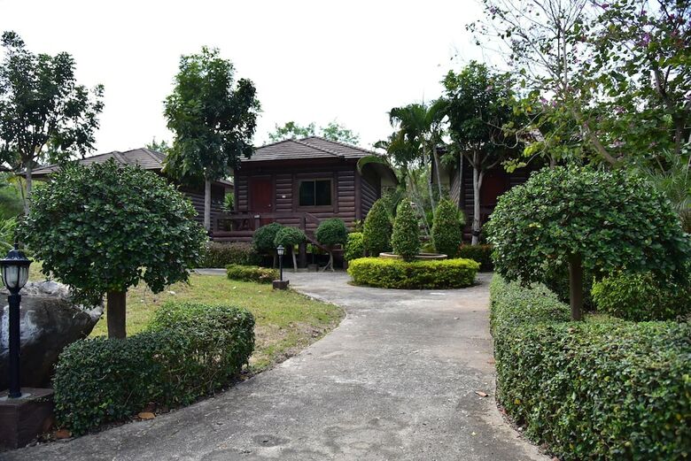 Hotel Maisuay Resort