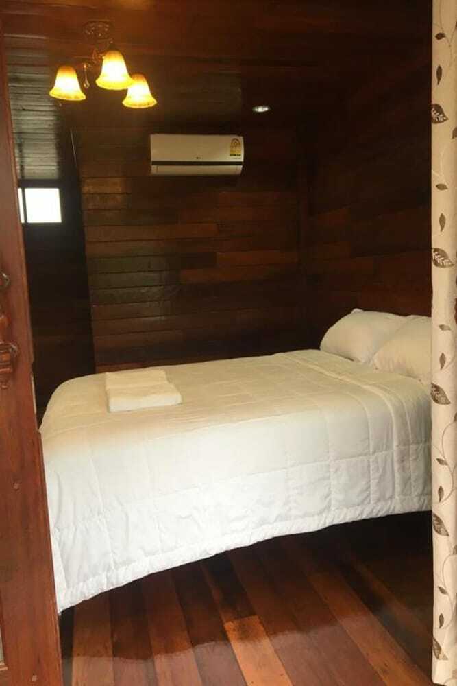 Hotel Baan Aob Oun