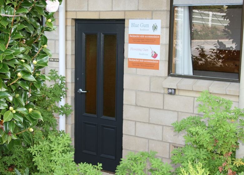 Hostal Seaview Holiday Park And  Hostel