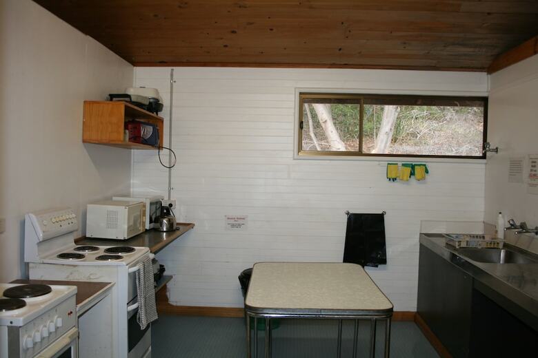 Hostal Seaview Holiday Park And  Hostel