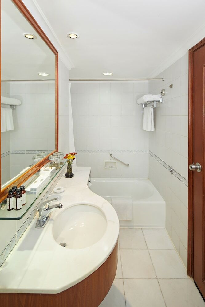 5l Hotel Beijing Cbd (former Traders Beijing)