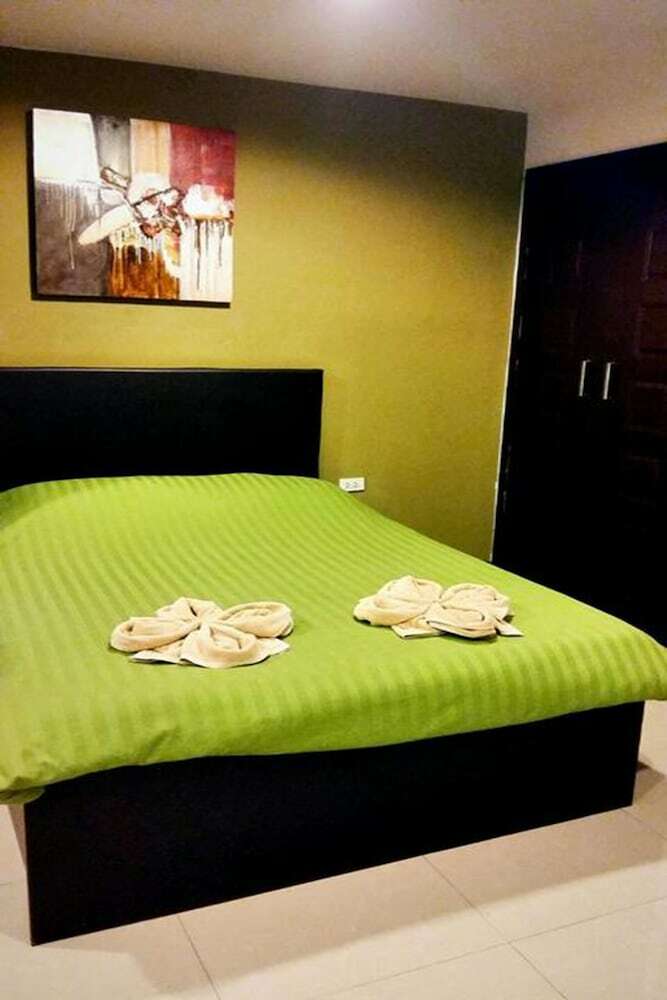 Hotel Thanarom Place