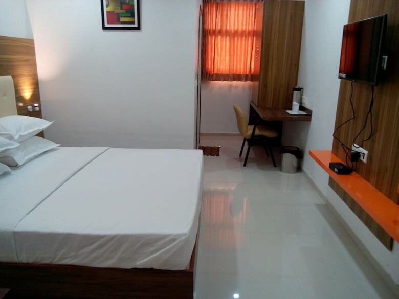 Hotel Krishna Park Inn