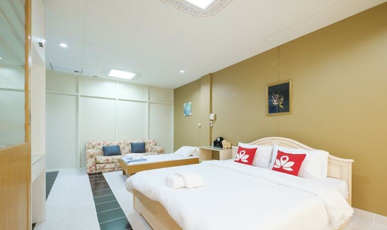 Hotel Zen Rooms Anna Residence