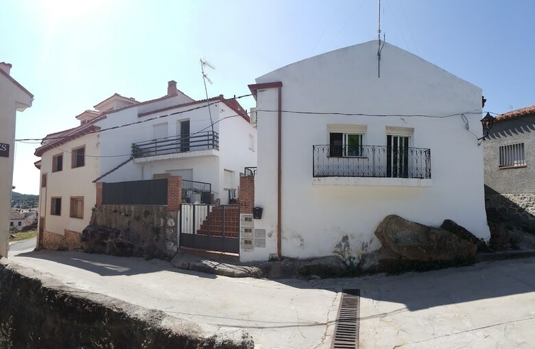 Casa Del Castillo De La Adrada Apartamentos