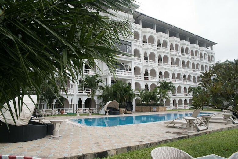 Cityblue Creekside Hotel & Suites.