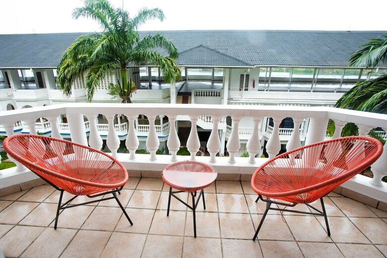 Cityblue Creekside Hotel & Suites.