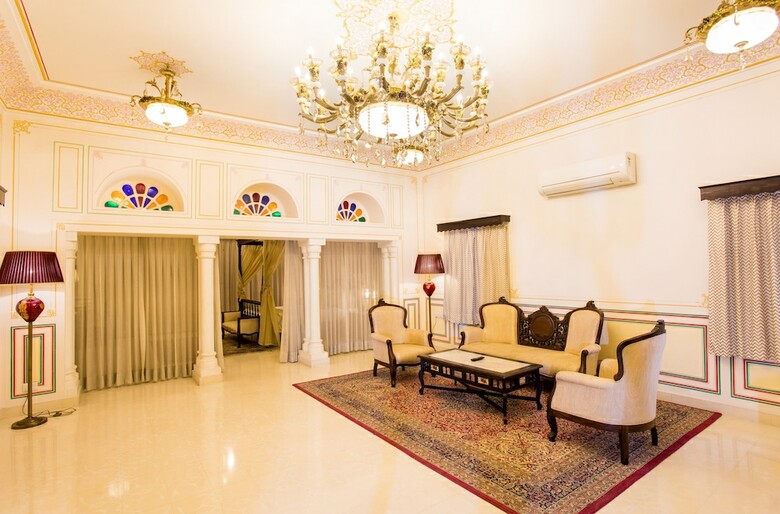 Hotel Grand Uniara