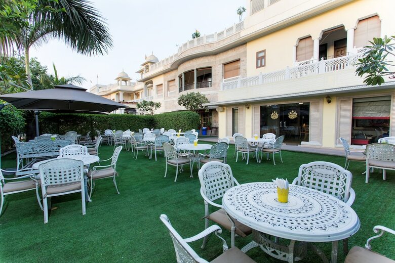 Hotel Grand Uniara