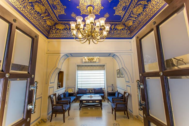 Hotel Grand Uniara