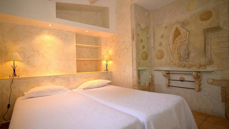 Hotel H�tel Les Flots Bleus