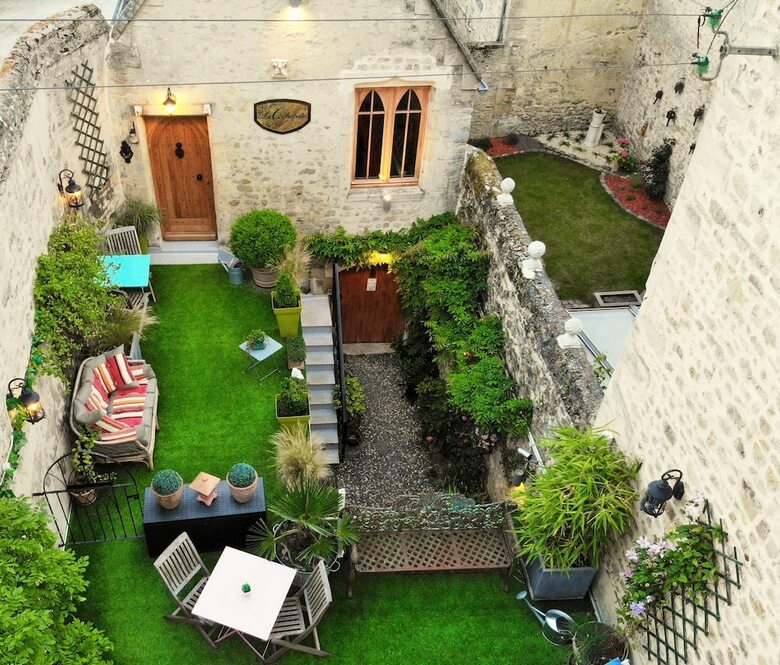 Hotel H�tel Le Clos De La Chapelle