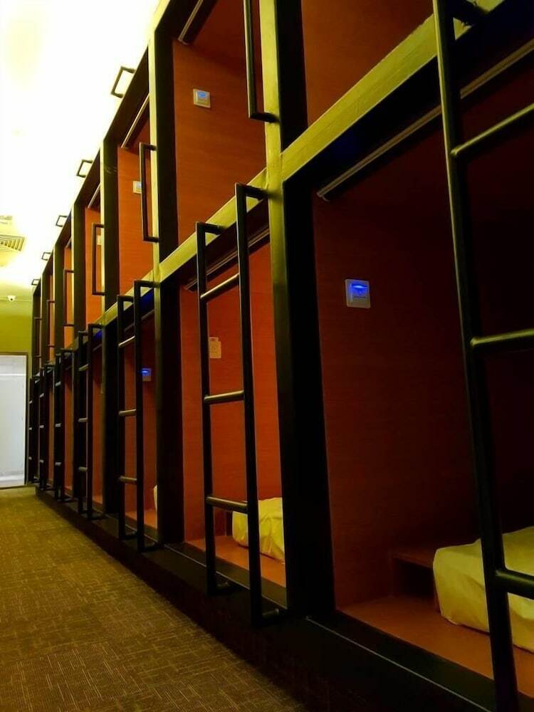 Napzone Klia By Sovotel (airside Transit Hotel)