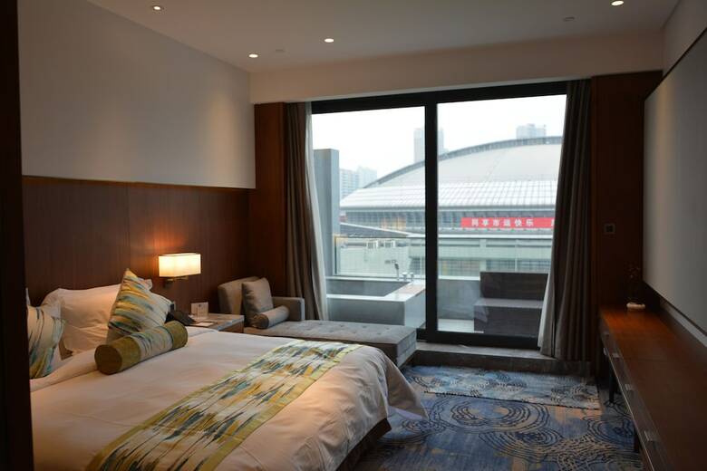 Yading Peninsula Hotel