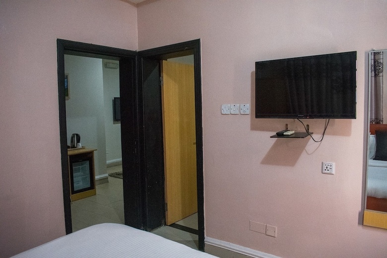 Primal Hotel
