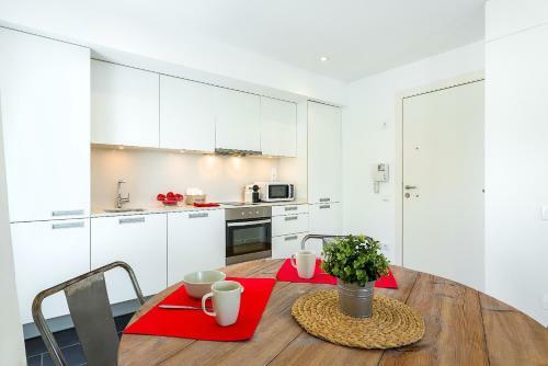 Apartamentos Urban District - Rambla Suites & Pool