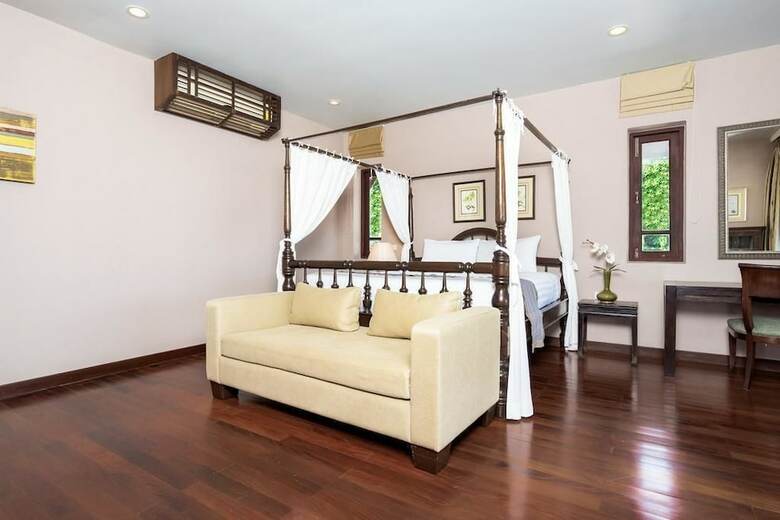 Villa Violaine House