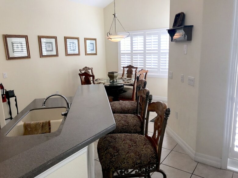 Villa Dolphin's Retreat 2 Miles From Disney