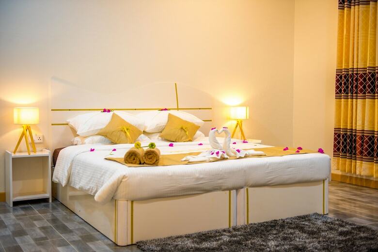 Hotel South Ari Inn