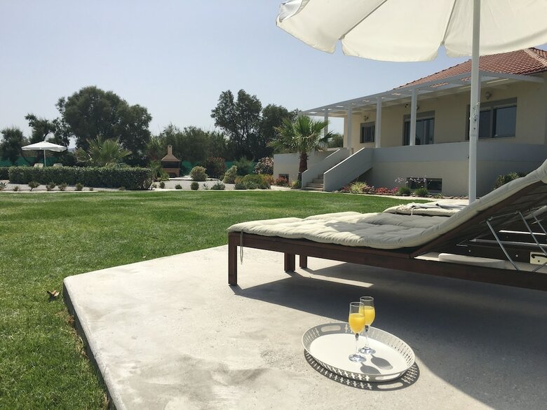 Akti Villa - Seaside Living