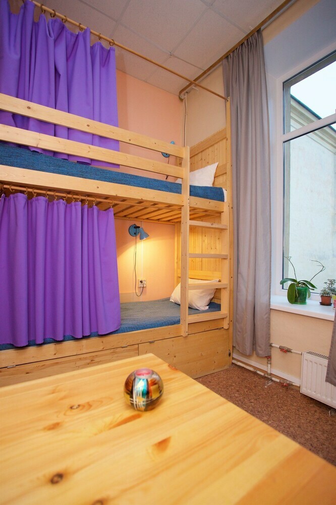 Hostal White Hostel