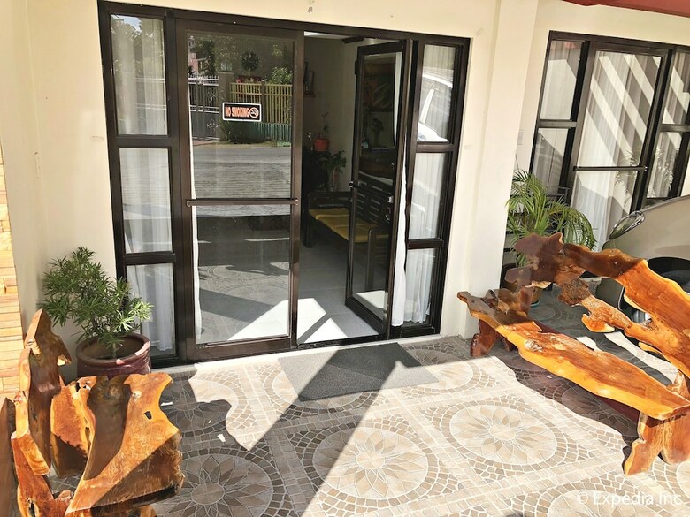 Hotel Susana's Room For Rent