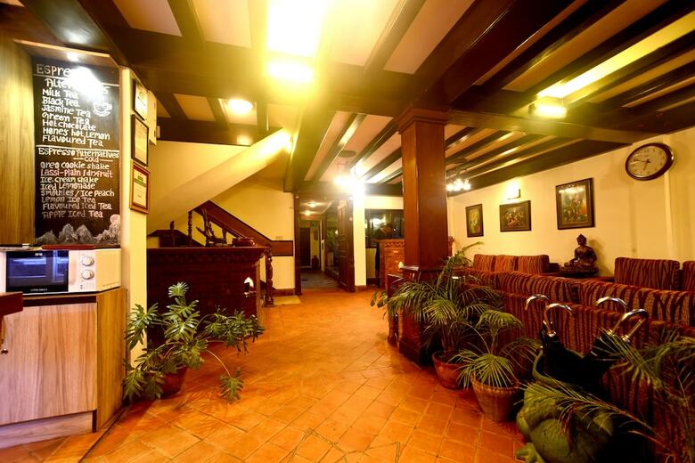 Hotel Vajra Guest House & Restaurant
