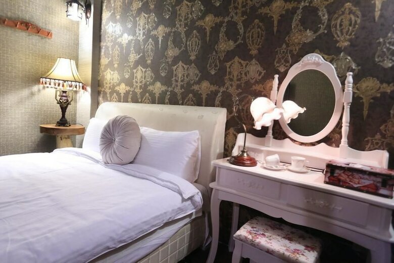 Bed & Breakfast E E Home