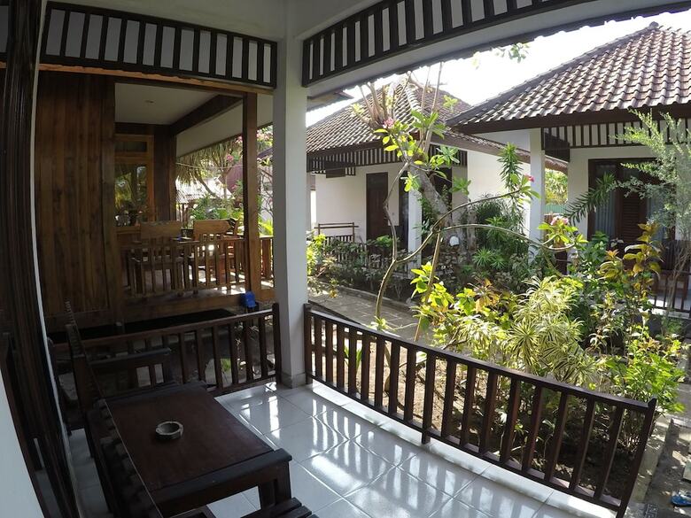 Bed & Breakfast Gili Smile Bungalows