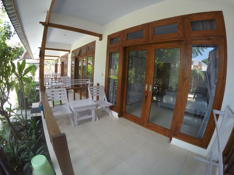 Bed & Breakfast Gili Smile Bungalows