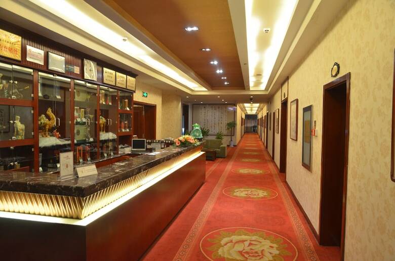 Luoyang Yijun Hotel