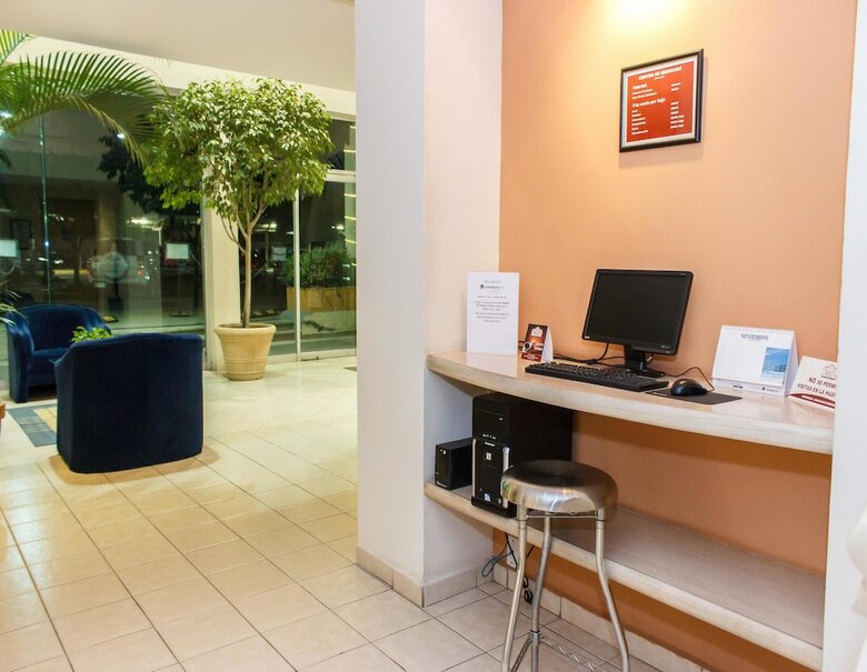 Hotel Plaza Inn Express