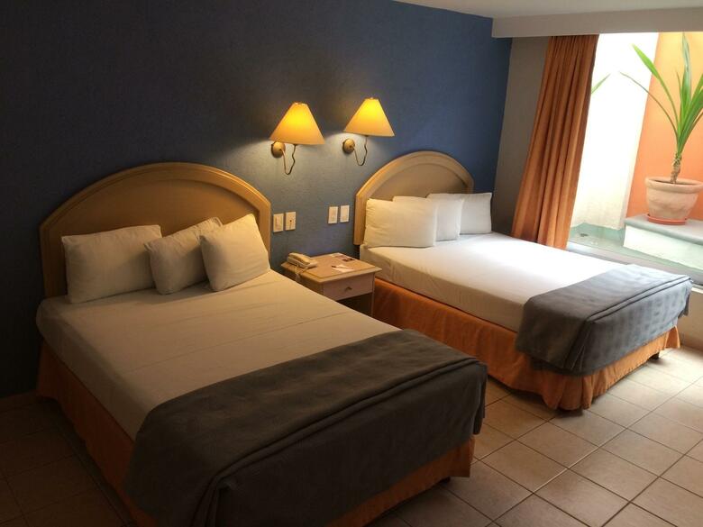 Hotel Plaza Inn Express
