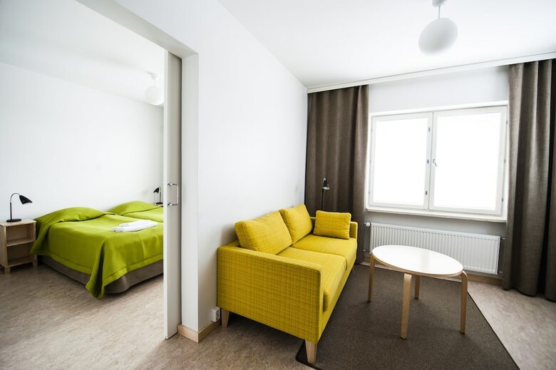 Hotel T��l� Towers
