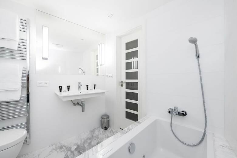 Love To Live Apartments