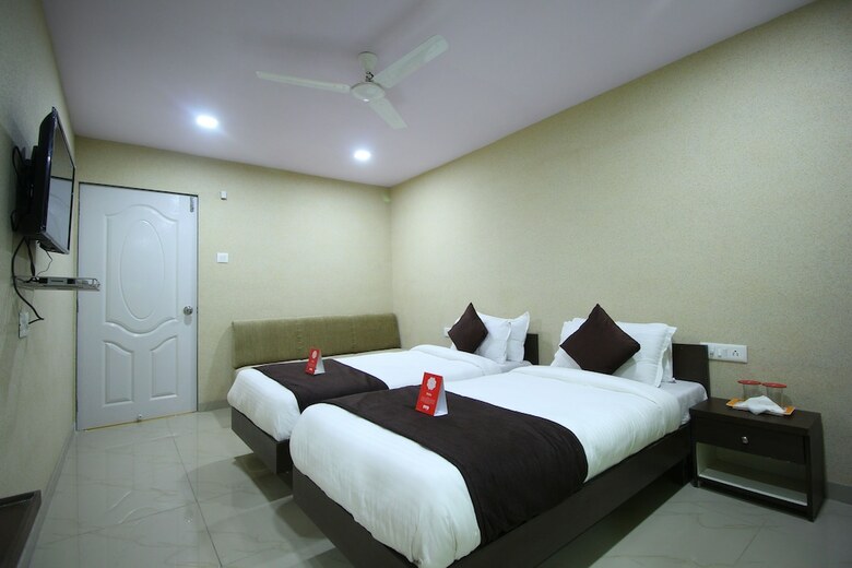 Oyo 8692 Hotel Vibrant Regency
