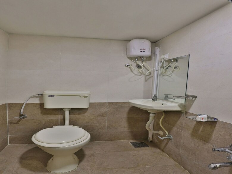 Oyo 9591 Hotel Neel Kamal
