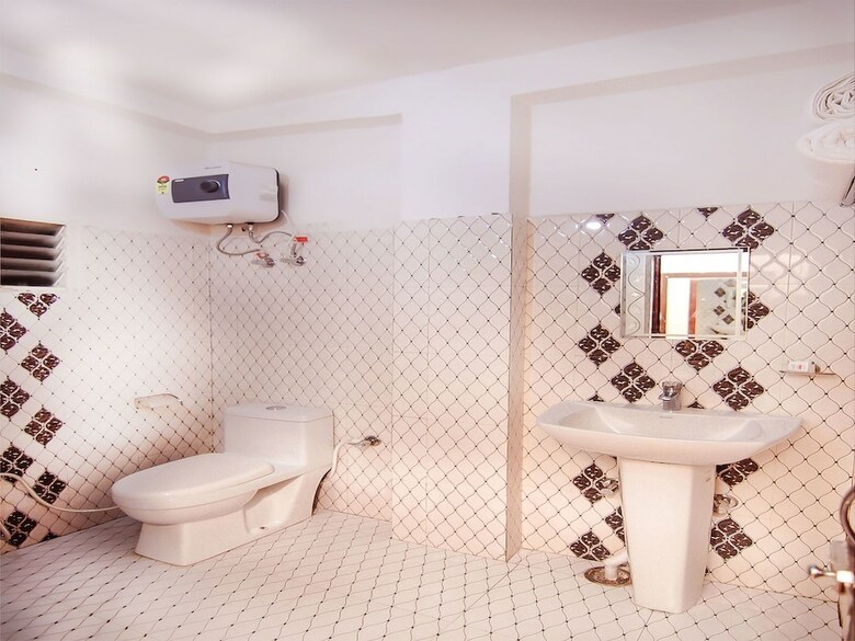 Hotel Oyo 4998 Sara Residency