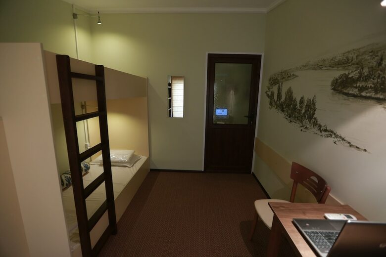 Hostal Somoni Hostel