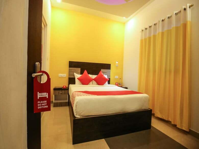 Hotel Oyo 10152 Rail View Residency
