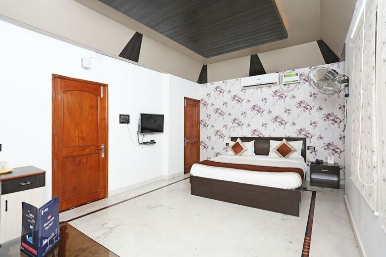 Oyo 6680 Hotel Galaxy International