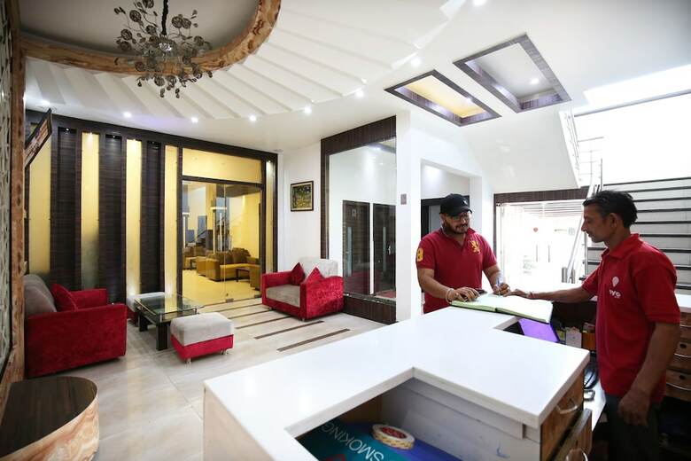 Oyo 1673 Hotel Mm Yellowuds