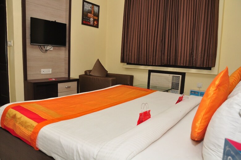 Oyo 1673 Hotel Mm Yellowuds
