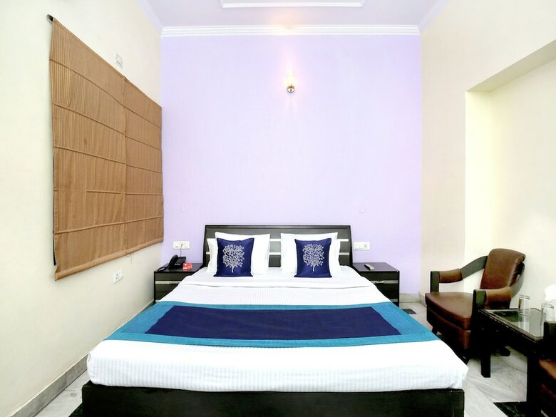 Oyo 10111 Hotel Roopa International